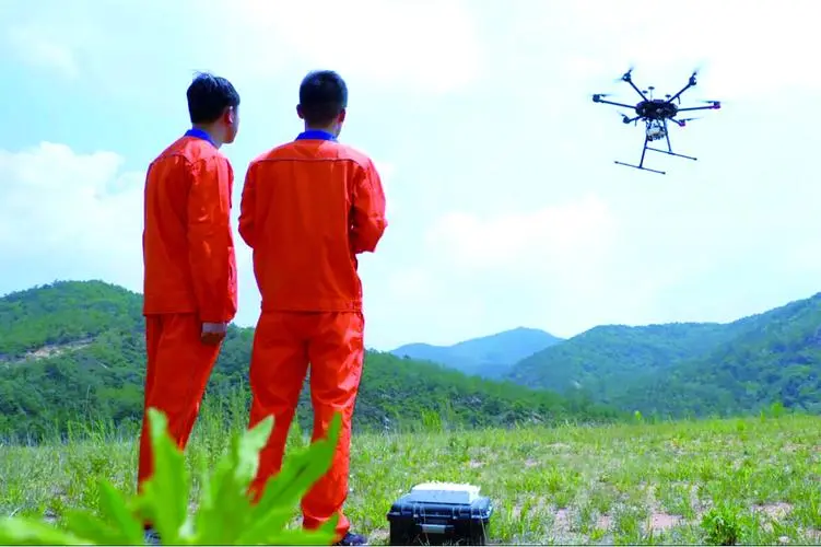 清新无人机倾斜摄影巡检拍摄